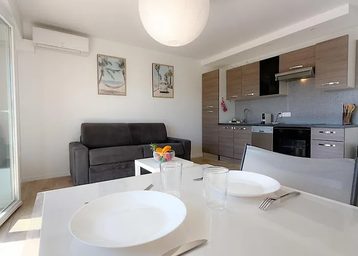 Le Pulco By Apirent #climatisation #balcon #central Cannes