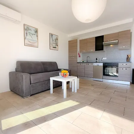 Le Pulco By Apirent #climatisation #balcon #central 公寓 *