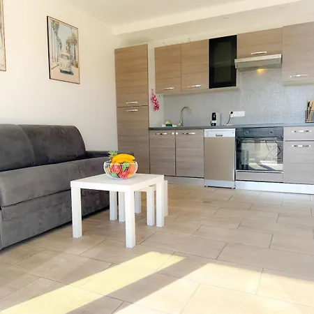 Le Pulco By Apirent #climatisation #balcon #central